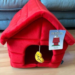 Plush Red Peanuts Pet Bed - Dogs or Cats